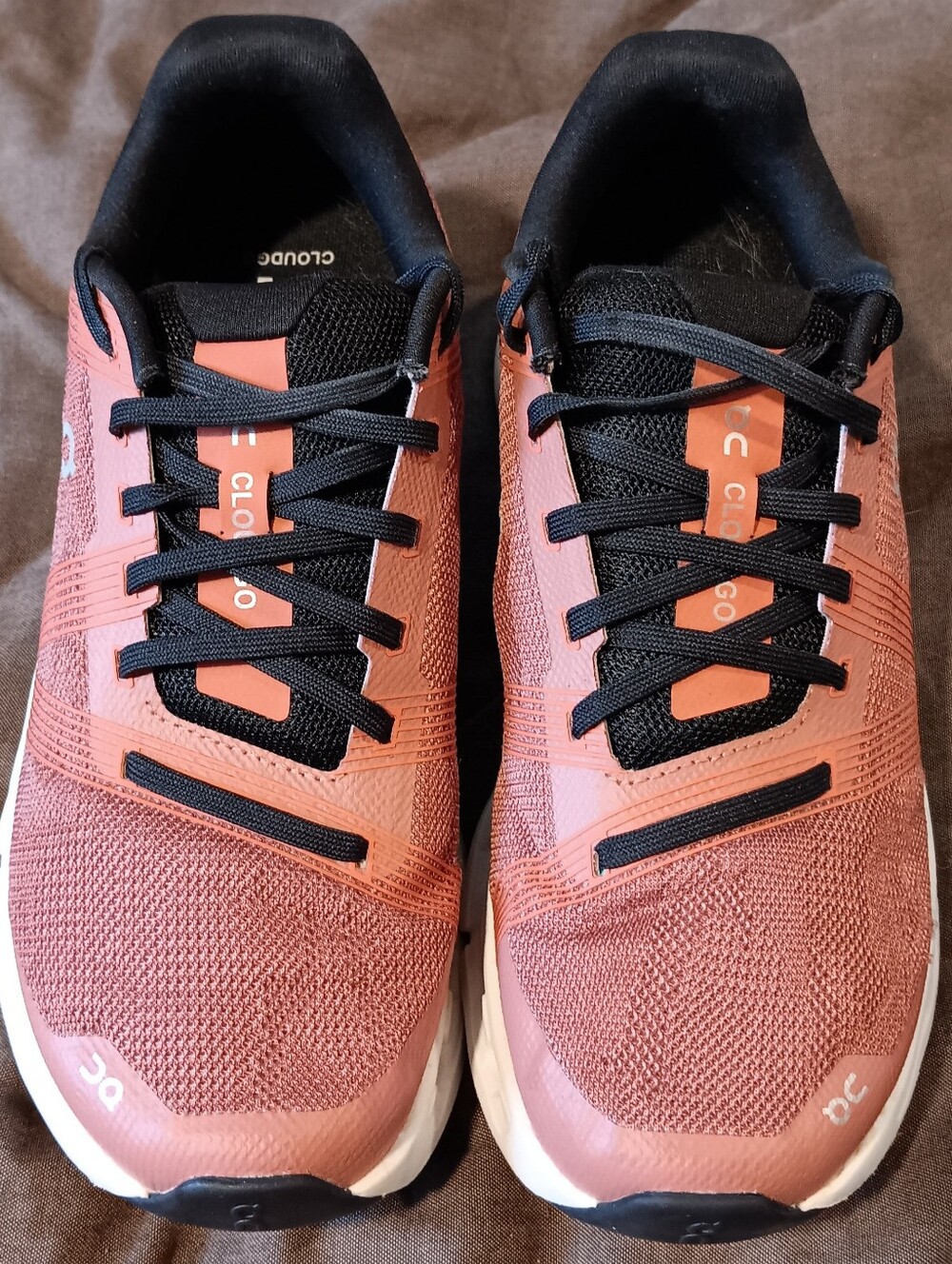 On Cloud Athletic Shoes Women's 8 - Picture 4 of 8